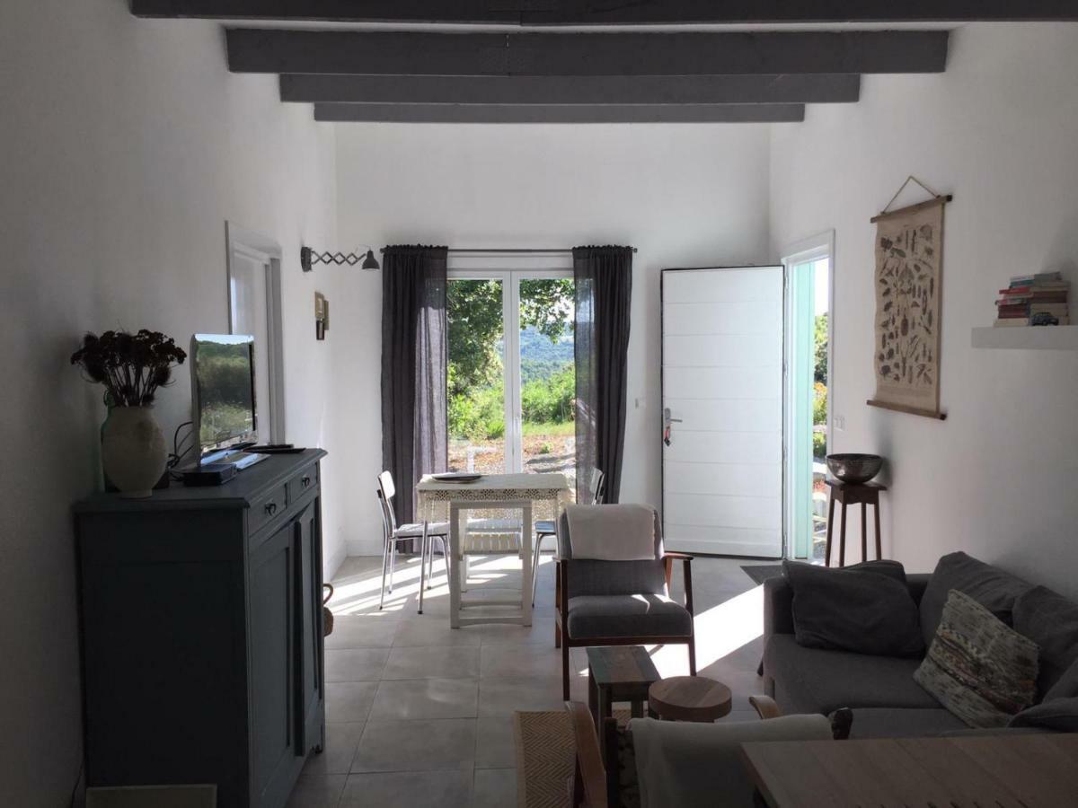 Au Coin Des Cerisiers Villa Montclus  Luaran gambar